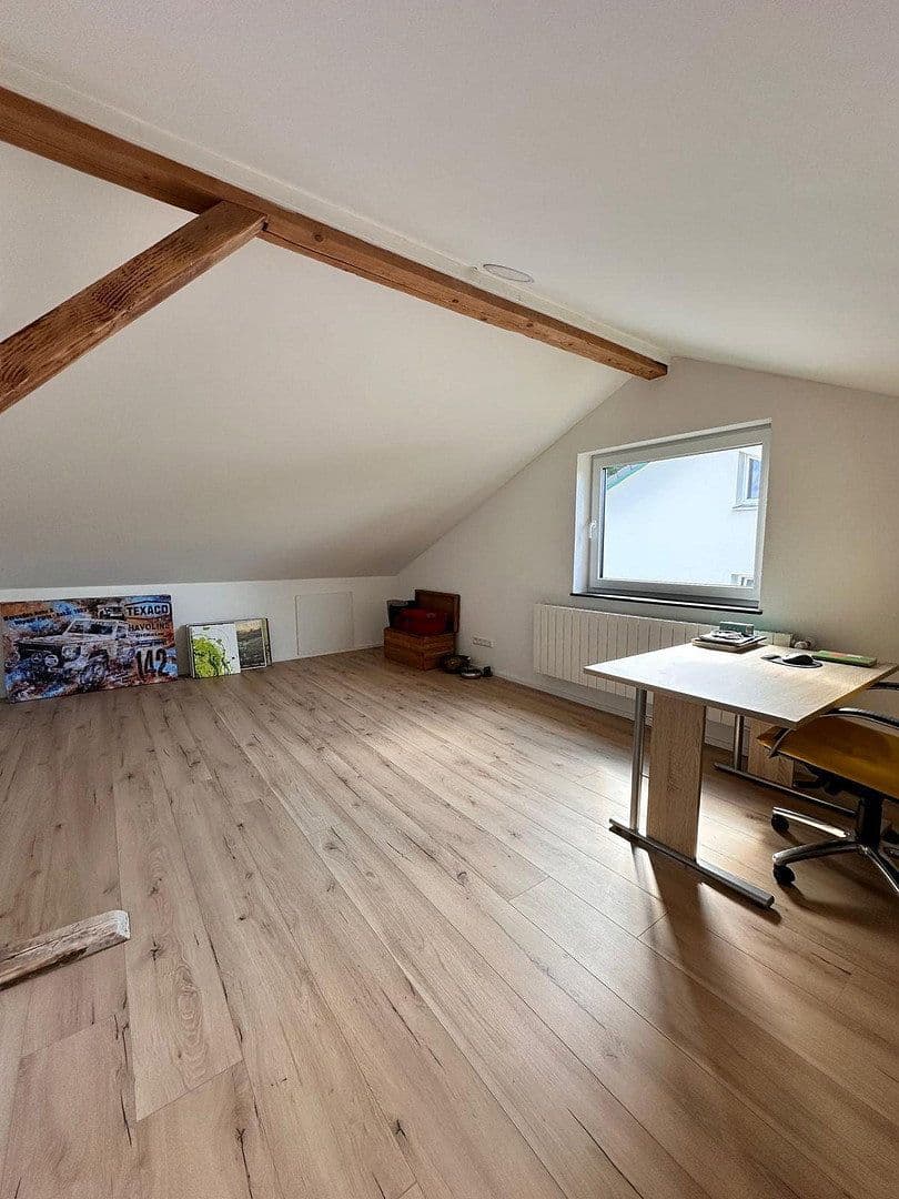 Prodej domu 260 m², pozemek 1.150 m², Tuttlingen, Bádensko-Württembersko Prodej domu 260 m², pozemek 1.150 m², Tuttlingen, Bádensko-Württembersko