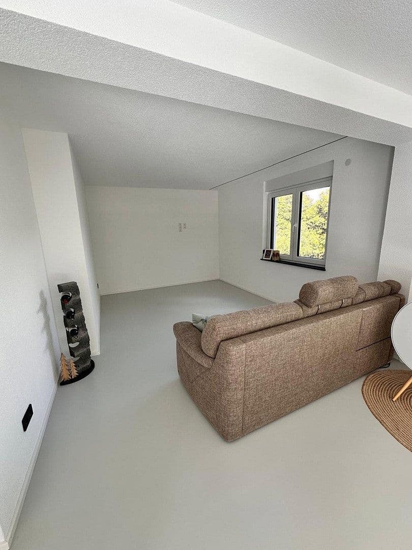 Prodej domu 260 m², pozemek 1.150 m², Tuttlingen, Bádensko-Württembersko Prodej domu 260 m², pozemek 1.150 m², Tuttlingen, Bádensko-Württembersko