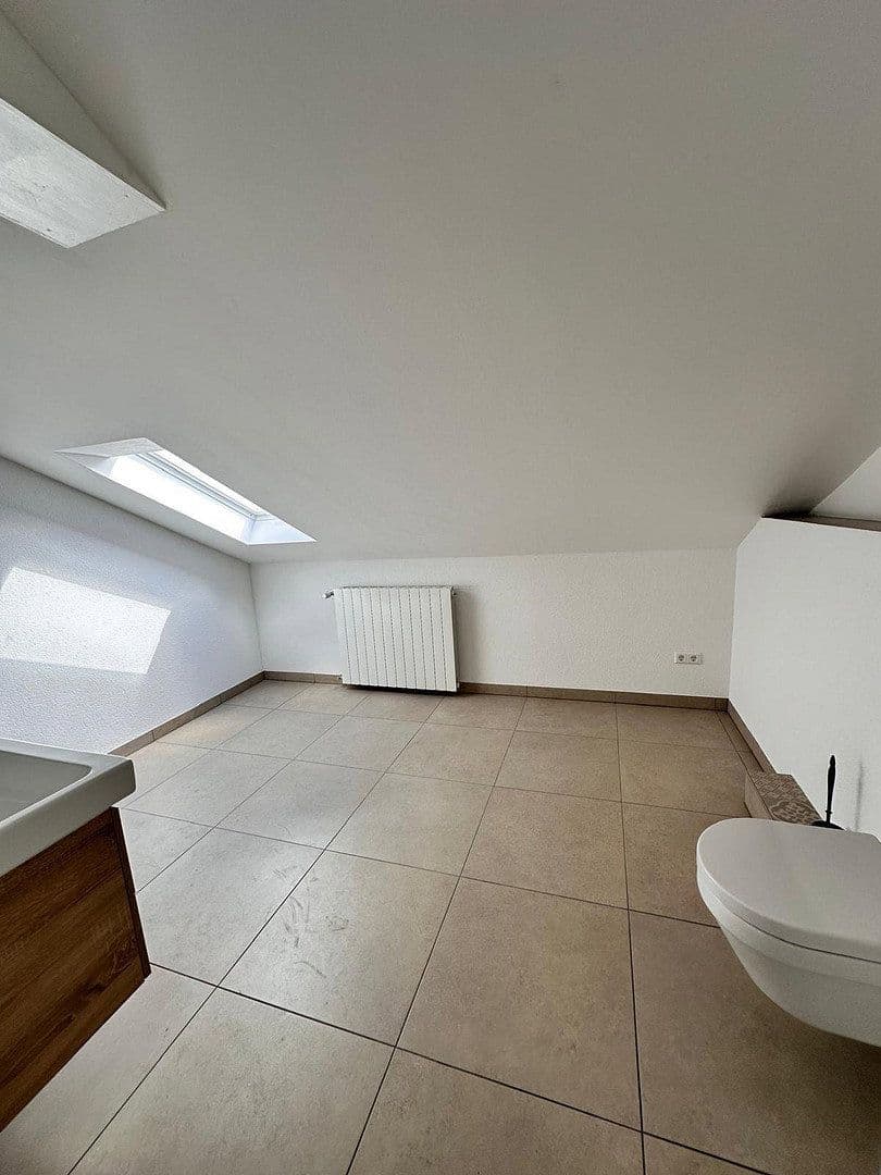 Prodej domu 260 m², pozemek 1.150 m², Tuttlingen, Bádensko-Württembersko Prodej domu 260 m², pozemek 1.150 m², Tuttlingen, Bádensko-Württembersko