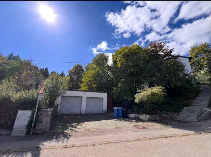Prodej domu 260 m², pozemek 1.150 m², Tuttlingen, Bádensko-Württembersko Prodej domu 260 m², pozemek 1.150 m², Tuttlingen, Bádensko-Württembersko