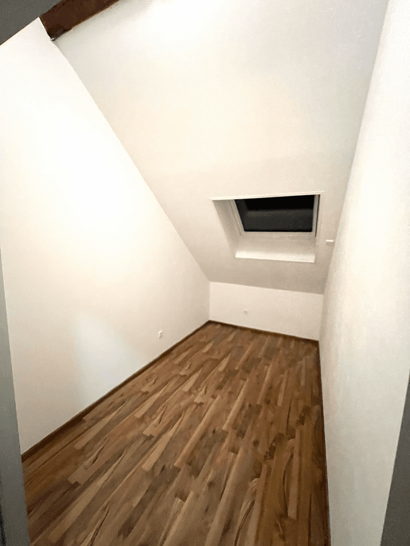 Prodej domu 480 m², pozemek 980 m², Salching, Bavorsko Prodej domu 480 m², pozemek 980 m², Salching, Bavorsko