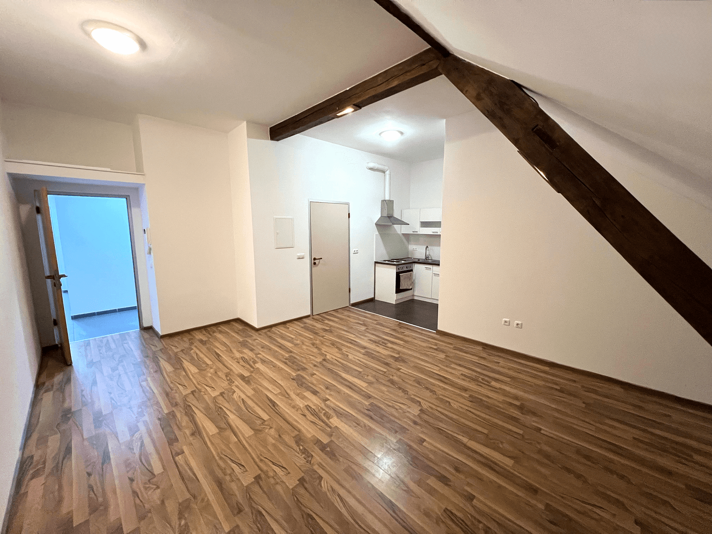 Prodej domu 480 m², pozemek 980 m², Salching, Bavorsko Prodej domu 480 m², pozemek 980 m², Salching, Bavorsko