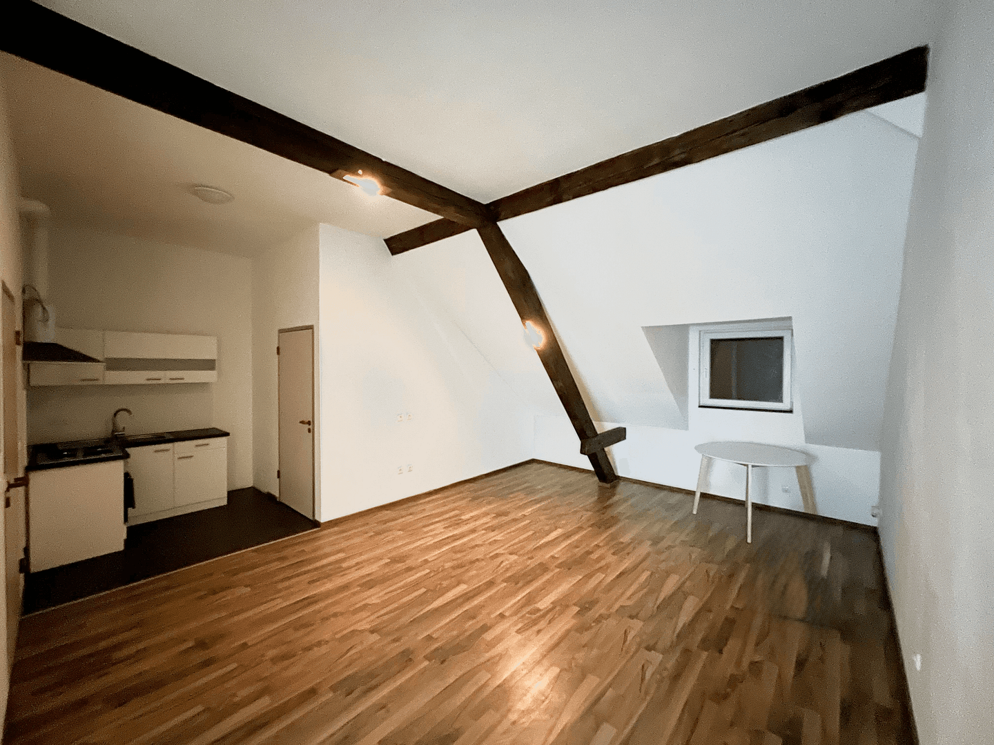 Prodej domu 480 m², pozemek 980 m², Salching, Bavorsko Prodej domu 480 m², pozemek 980 m², Salching, Bavorsko