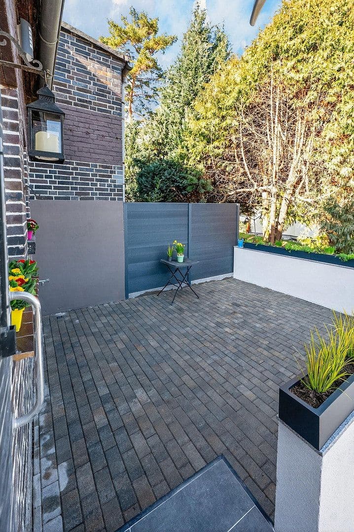 Pronájem domu 102 m², pozemek 171 m², Taucha, Sasko Pronájem domu 102 m², pozemek 171 m², Taucha, Sasko