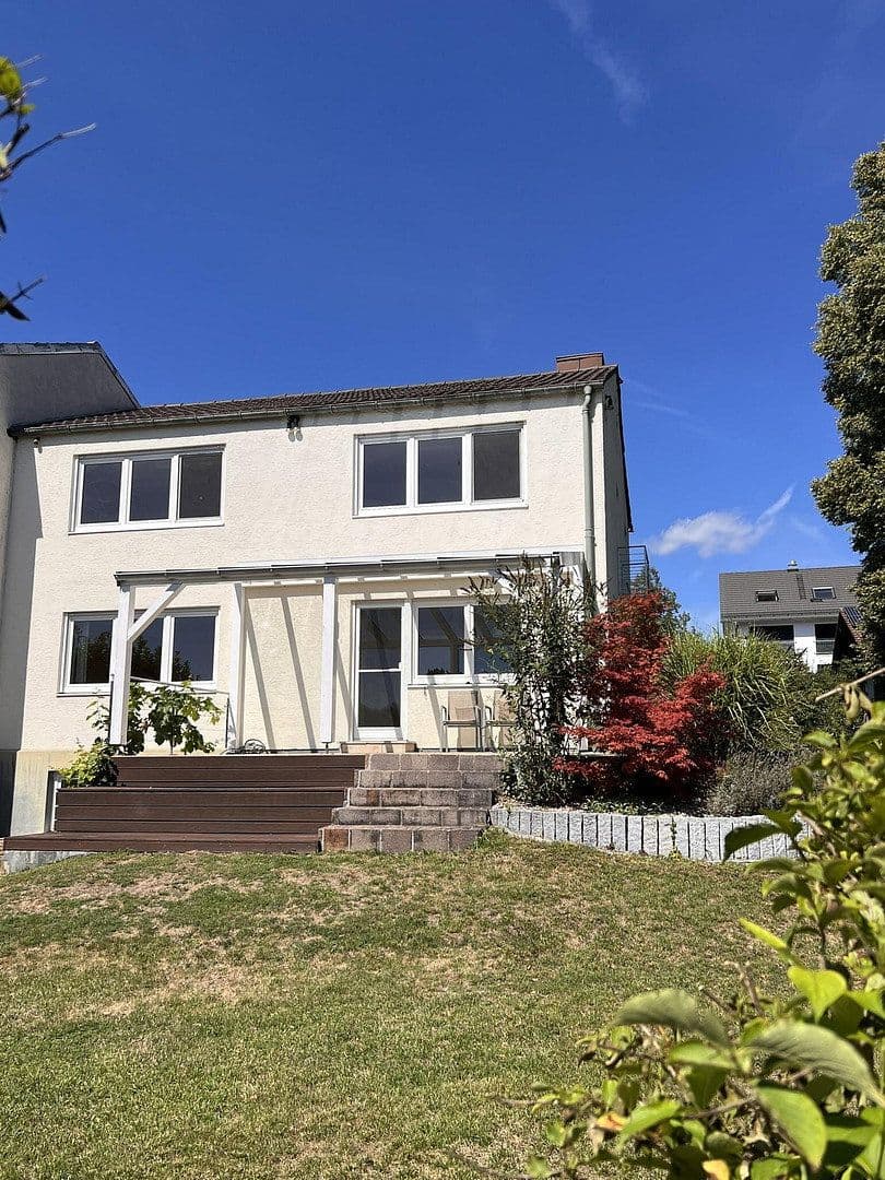 Prodej domu 150 m², pozemek 653 m², Haidlinger Weg 8, Grafing, Bavorsko Prodej domu 150 m², pozemek 653 m², Haidlinger Weg 8, Grafing, Bavorsko