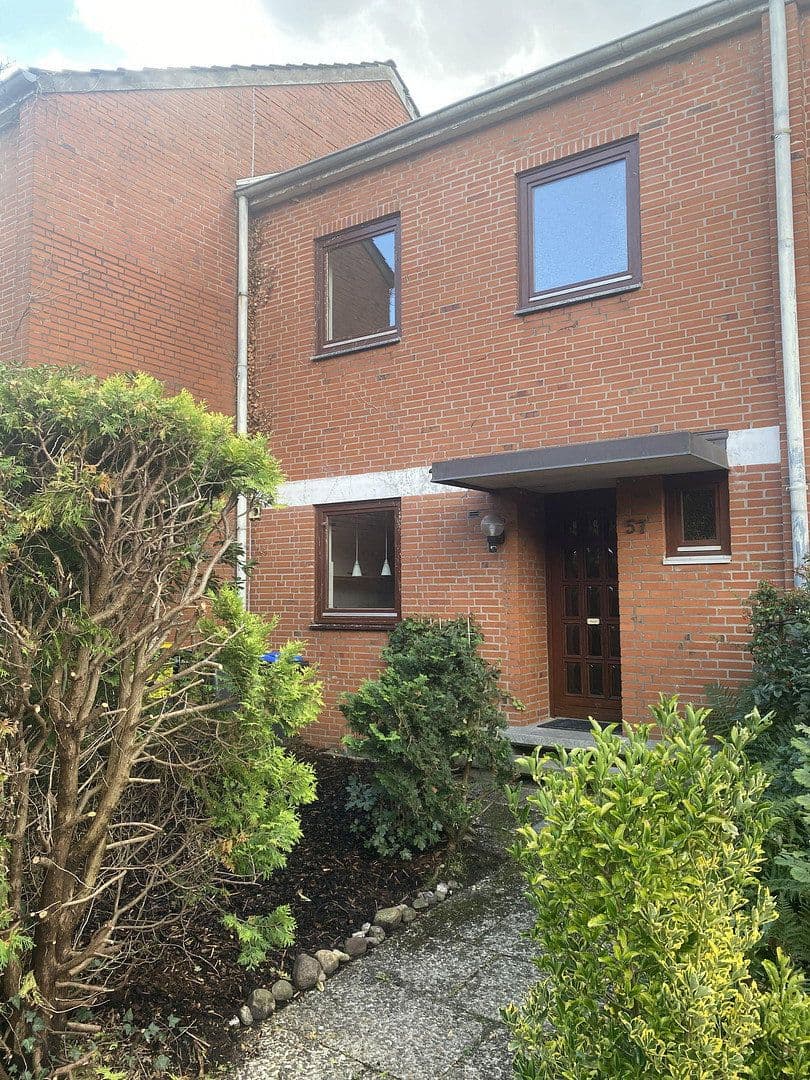 Prodej domu 105 m², pozemek 153 m², Norderstedt, Šlesvicko-Holštýnsko Prodej domu 105 m², pozemek 153 m², Norderstedt, Šlesvicko-Holštýnsko
