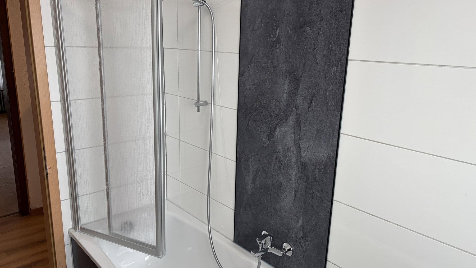 Prodej nebytového prostoru 950 m², Bergheim, Severní Porýní-Vestfálsko Prodej nebytového prostoru 950 m², Bergheim, Severní Porýní-Vestfálsko