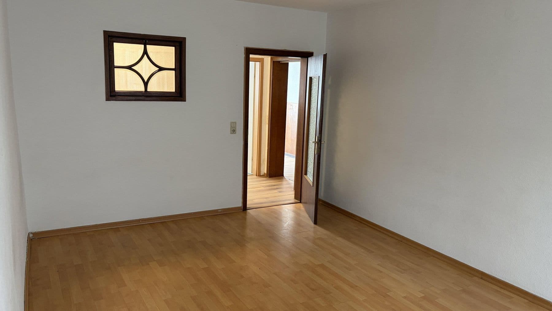 Prodej nebytového prostoru 950 m², Bergheim, Severní Porýní-Vestfálsko Prodej nebytového prostoru 950 m², Bergheim, Severní Porýní-Vestfálsko