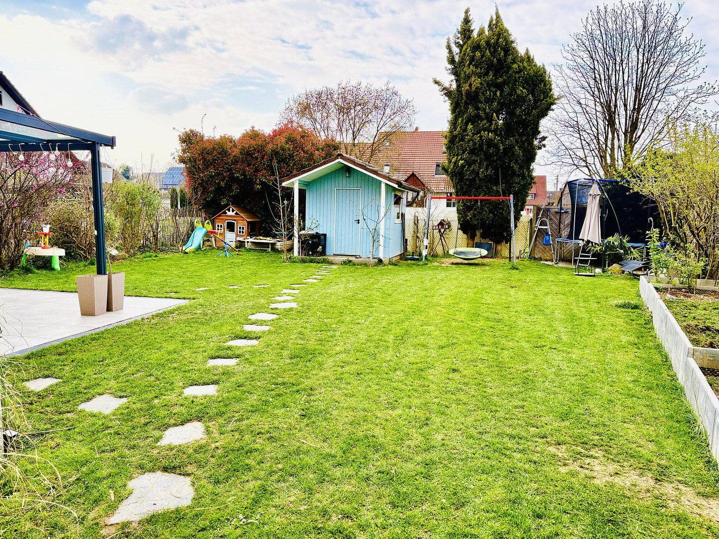 Prodej domu 184 m², pozemek 423 m², St. Georg-Str.4A, Eschbach, Bádensko-Württembersko Prodej domu 184 m², pozemek 423 m², St. Georg-Str.4A, Eschbach, Bádensko-Württembersko