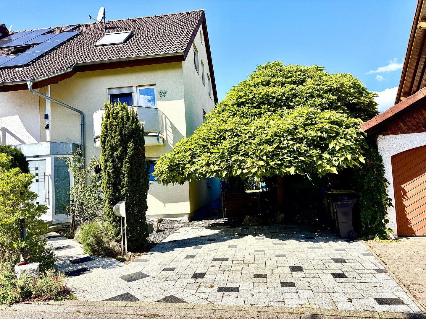 Prodej domu 184 m², pozemek 423 m², St. Georg-Str.4A, Eschbach, Bádensko-Württembersko Prodej domu 184 m², pozemek 423 m², St. Georg-Str.4A, Eschbach, Bádensko-Württembersko
