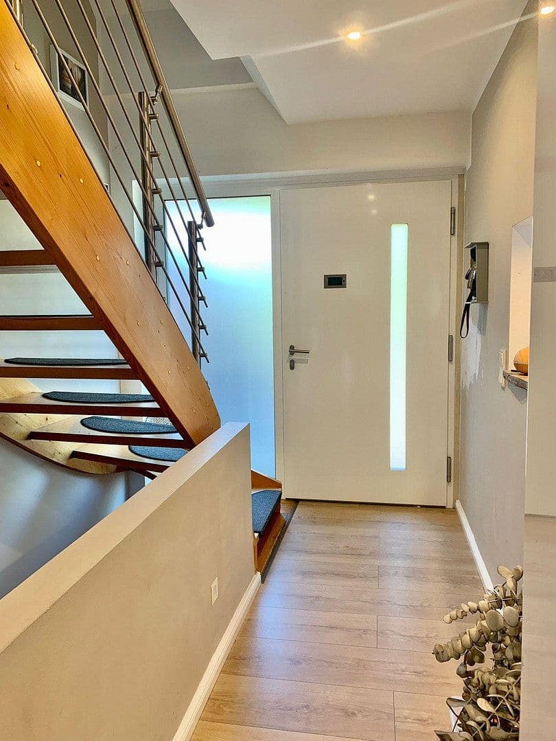 Prodej domu 165 m², pozemek 576 m², Garbsen, Dolní Sasko Prodej domu 165 m², pozemek 576 m², Garbsen, Dolní Sasko