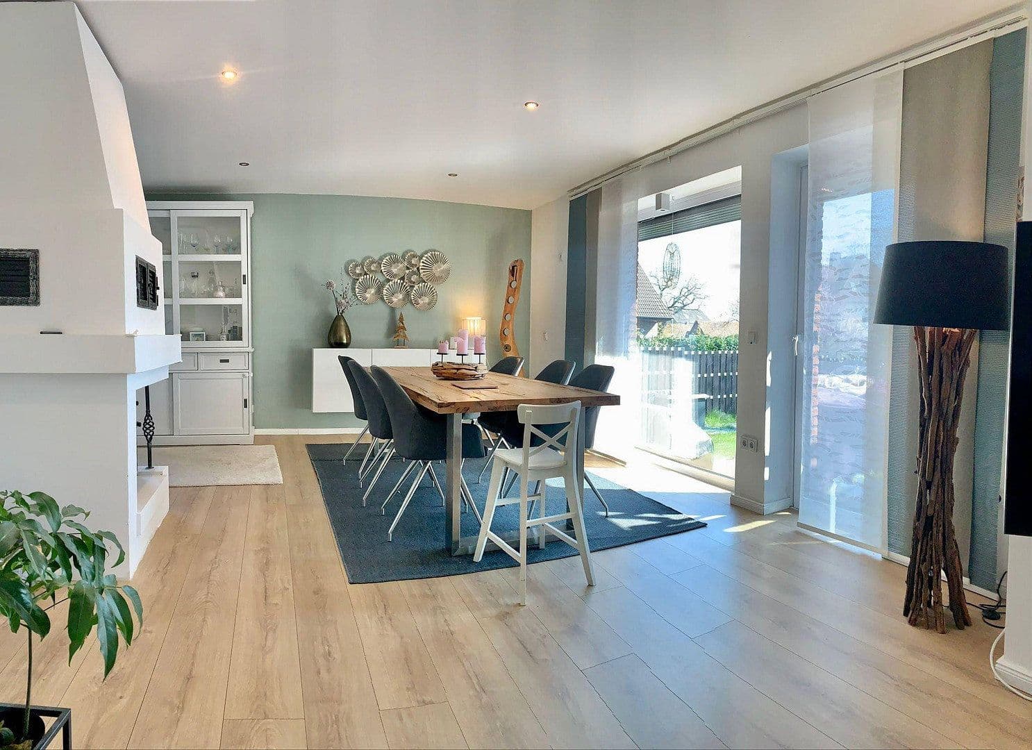 Prodej domu 165 m², pozemek 576 m², Garbsen, Dolní Sasko Prodej domu 165 m², pozemek 576 m², Garbsen, Dolní Sasko