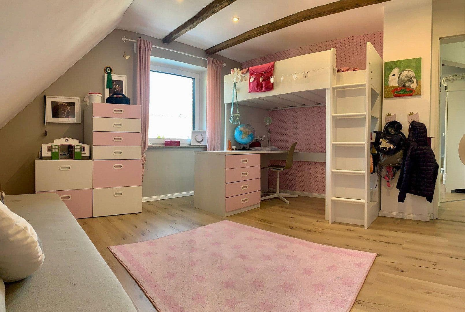 Prodej domu 165 m², pozemek 576 m², Garbsen, Dolní Sasko Prodej domu 165 m², pozemek 576 m², Garbsen, Dolní Sasko