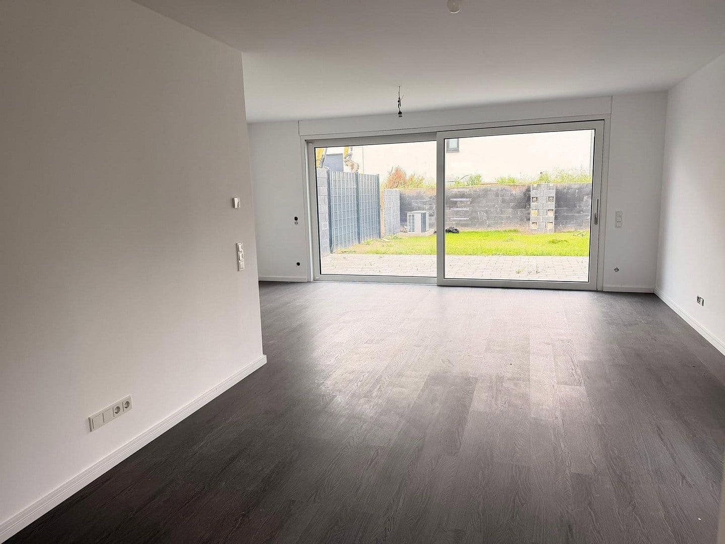 Prodej domu 155 m², pozemek 228 m², Römerstr. 41, Rommerskirchen, Severní Porýní-Vestfálsko Prodej domu 155 m², pozemek 228 m², Römerstr. 41, Rommerskirchen, Severní Porýní-Vestfálsko