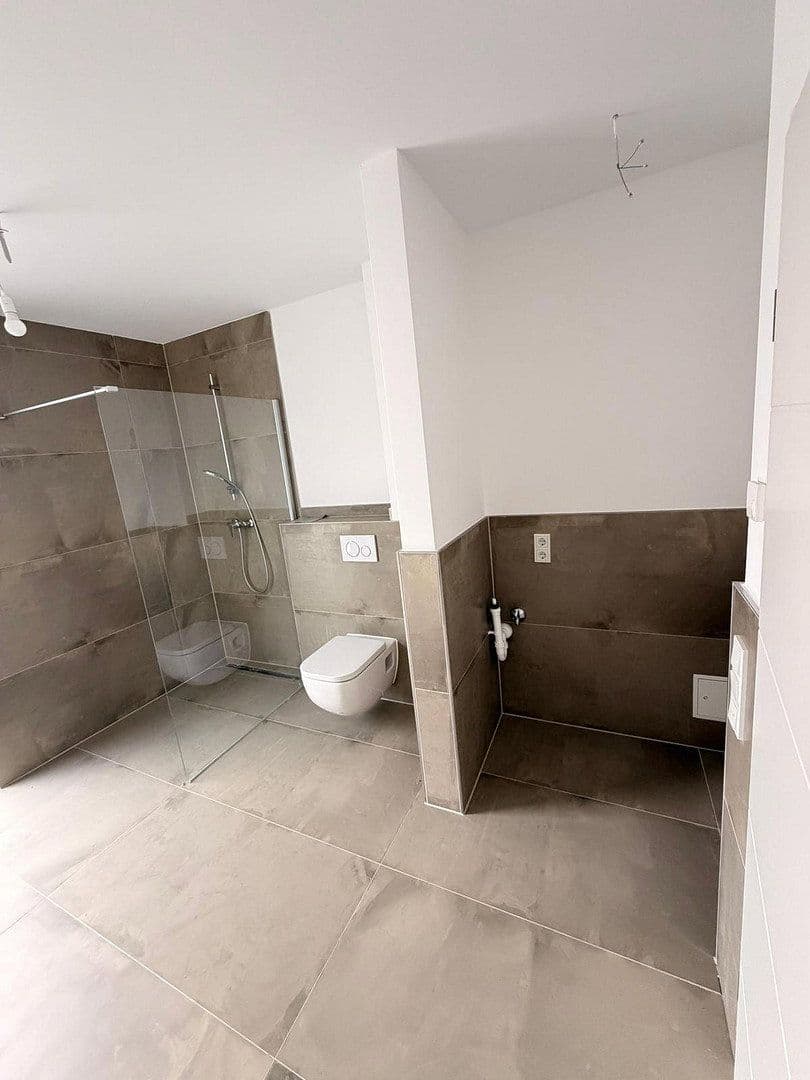 Prodej domu 155 m², pozemek 228 m², Römerstr. 41, Rommerskirchen, Severní Porýní-Vestfálsko Prodej domu 155 m², pozemek 228 m², Römerstr. 41, Rommerskirchen, Severní Porýní-Vestfálsko