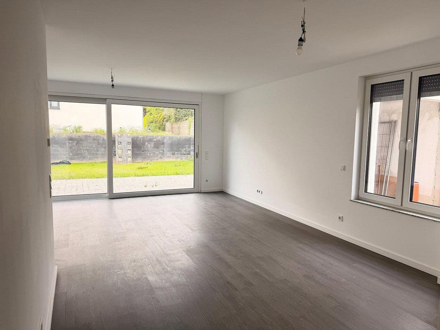 Prodej domu 155 m², pozemek 228 m², Römerstr. 41, Rommerskirchen, Severní Porýní-Vestfálsko Prodej domu 155 m², pozemek 228 m², Römerstr. 41, Rommerskirchen, Severní Porýní-Vestfálsko