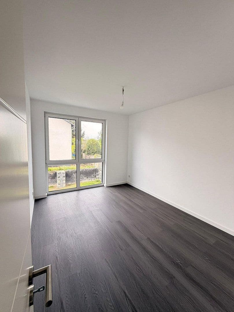 Prodej domu 155 m², pozemek 228 m², Römerstr. 41, Rommerskirchen, Severní Porýní-Vestfálsko Prodej domu 155 m², pozemek 228 m², Römerstr. 41, Rommerskirchen, Severní Porýní-Vestfálsko