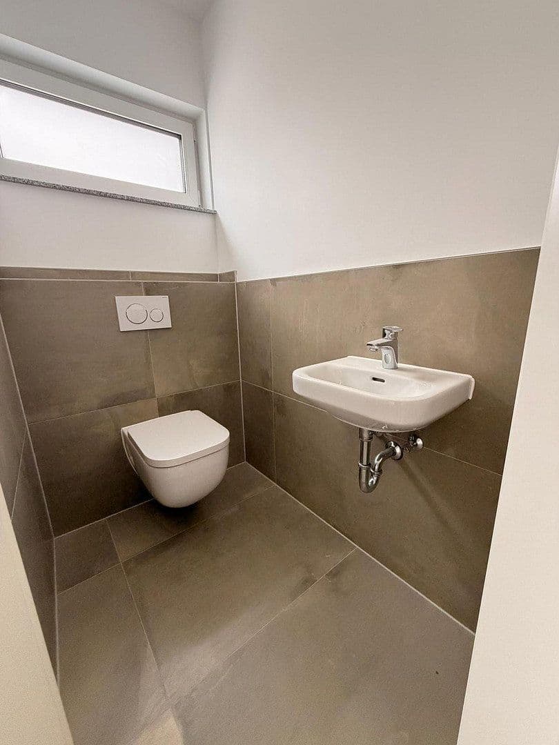Prodej domu 155 m², pozemek 228 m², Römerstr. 41, Rommerskirchen, Severní Porýní-Vestfálsko Prodej domu 155 m², pozemek 228 m², Römerstr. 41, Rommerskirchen, Severní Porýní-Vestfálsko