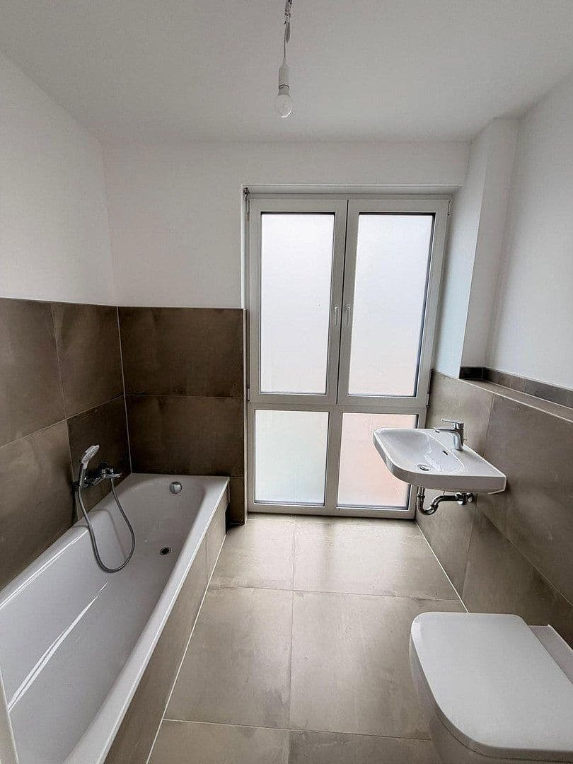 Prodej domu 155 m², pozemek 228 m², Römerstr. 41, Rommerskirchen, Severní Porýní-Vestfálsko Prodej domu 155 m², pozemek 228 m², Römerstr. 41, Rommerskirchen, Severní Porýní-Vestfálsko