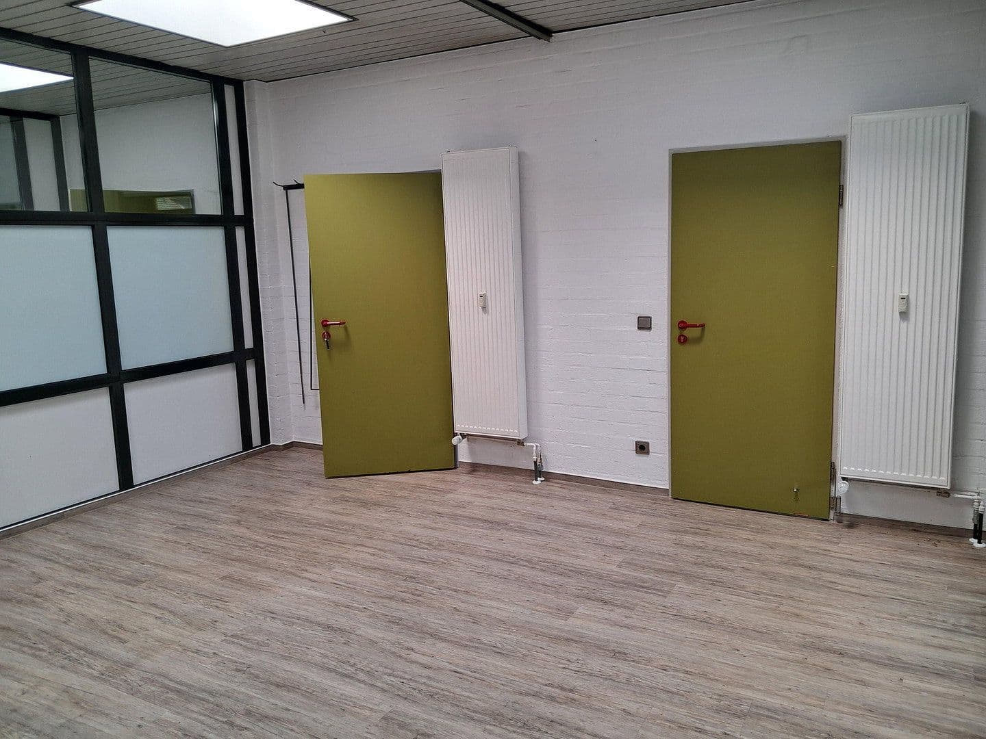 Pronájem kanceláře 320 m², Bühlinger Strassse 56, Neustadt (Wied), Porýní-Falc Pronájem kanceláře 320 m², Bühlinger Strassse 56, Neustadt (Wied), Porýní-Falc
