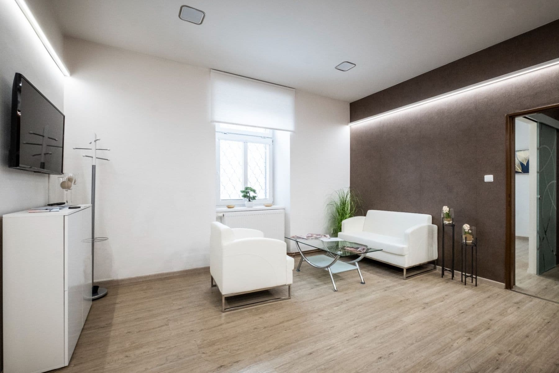 Pronájem nebytového prostoru 77 m², Plzeňská, Beroun, Středočeský kraj Pronájem nebytového prostoru 77 m², Plzeňská, Beroun, Středočeský kraj