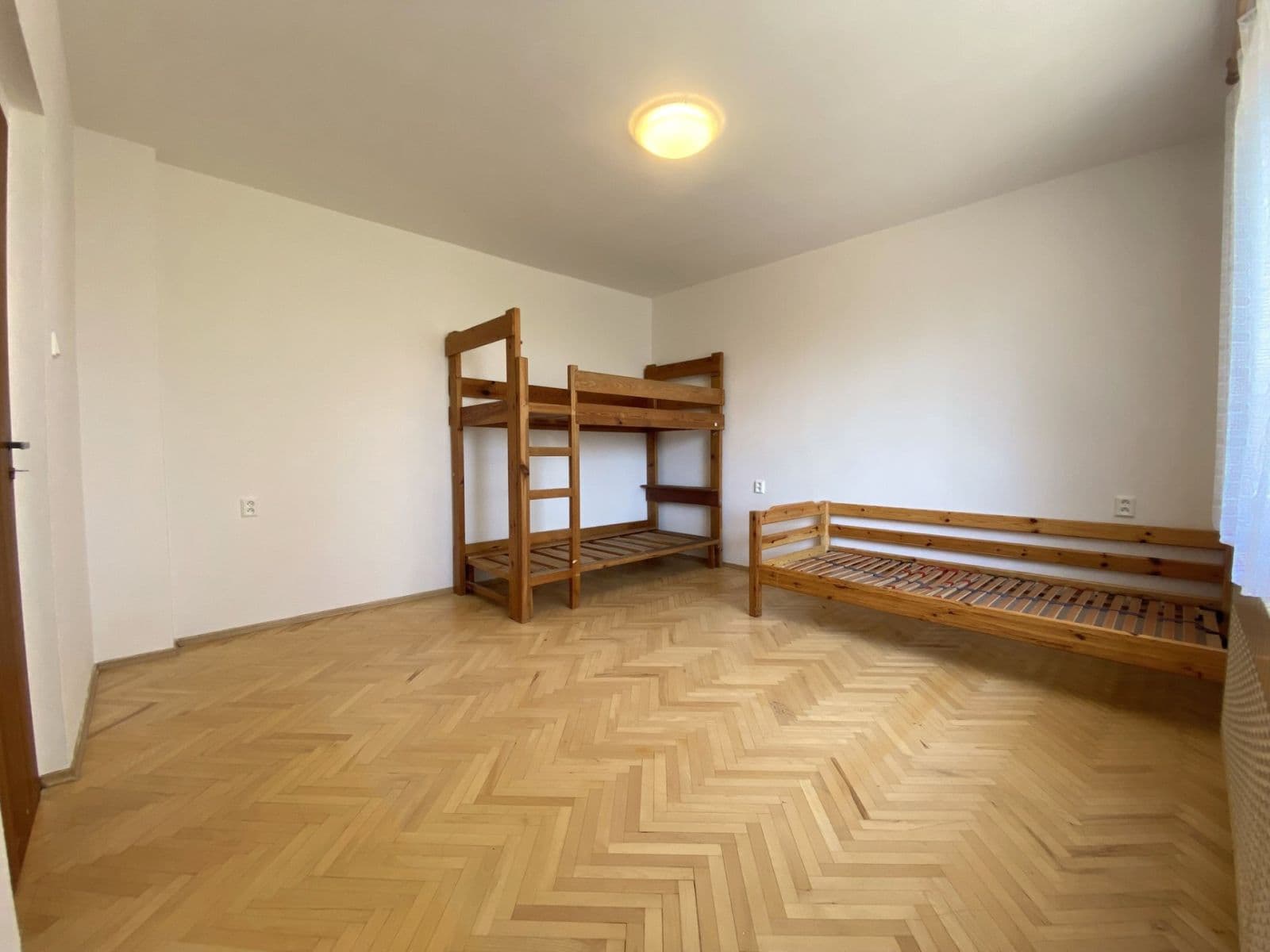 Prodej domu 160 m², pozemek 540 m², Tichá, Poděbrady, Středočeský kraj Prodej domu 160 m², pozemek 540 m², Tichá, Poděbrady, Středočeský kraj