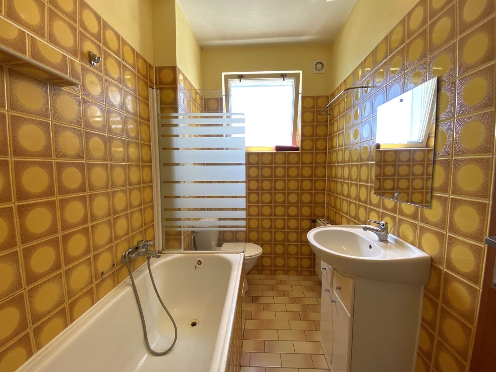 Prodej domu 160 m², pozemek 540 m², Tichá, Poděbrady, Středočeský kraj Prodej domu 160 m², pozemek 540 m², Tichá, Poděbrady, Středočeský kraj