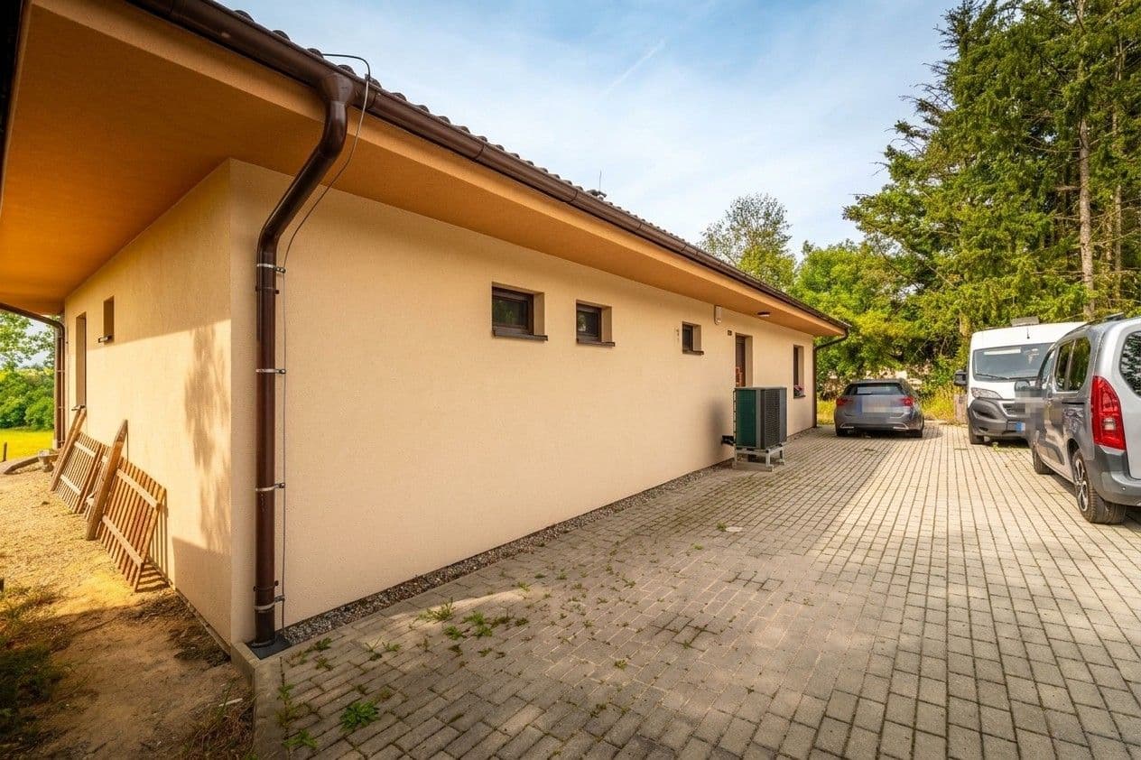 Prodej domu 132 m², pozemek 899 m², Nedabyle, Jihočeský kraj Prodej domu 132 m², pozemek 899 m², Nedabyle, Jihočeský kraj