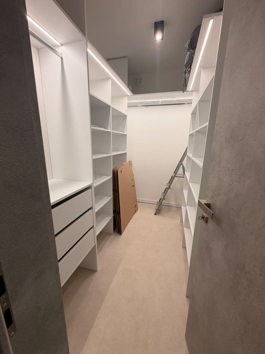 Pronájem bytu 2+1 87 m², Wuppertálska, Košice - mestská časť Sídlisko KVP, Košický kraj Pronájem bytu 2+1 87 m², Wuppertálska, Košice - mestská časť Sídlisko KVP, Košický kraj