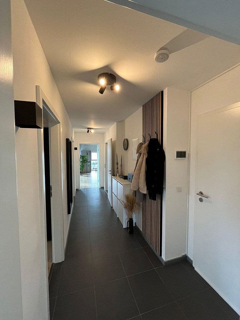 Pronájem bytu 4+1 96 m², Danziger Straße 1, Wermelskirchen, Severní Porýní-Vestfálsko Pronájem bytu 4+1 96 m², Danziger Straße 1, Wermelskirchen, Severní Porýní-Vestfálsko