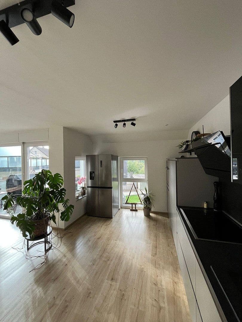 Pronájem bytu 4+1 96 m², Danziger Straße 1, Wermelskirchen, Severní Porýní-Vestfálsko Pronájem bytu 4+1 96 m², Danziger Straße 1, Wermelskirchen, Severní Porýní-Vestfálsko