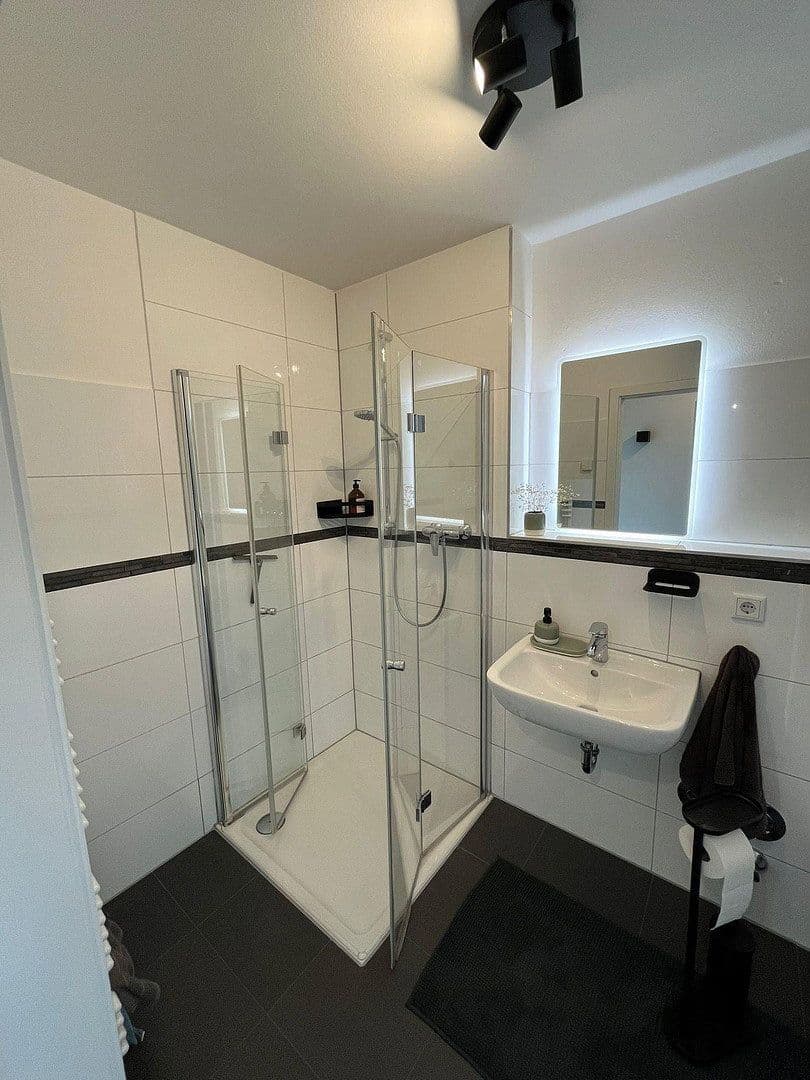 Pronájem bytu 4+1 96 m², Danziger Straße 1, Wermelskirchen, Severní Porýní-Vestfálsko Pronájem bytu 4+1 96 m², Danziger Straße 1, Wermelskirchen, Severní Porýní-Vestfálsko