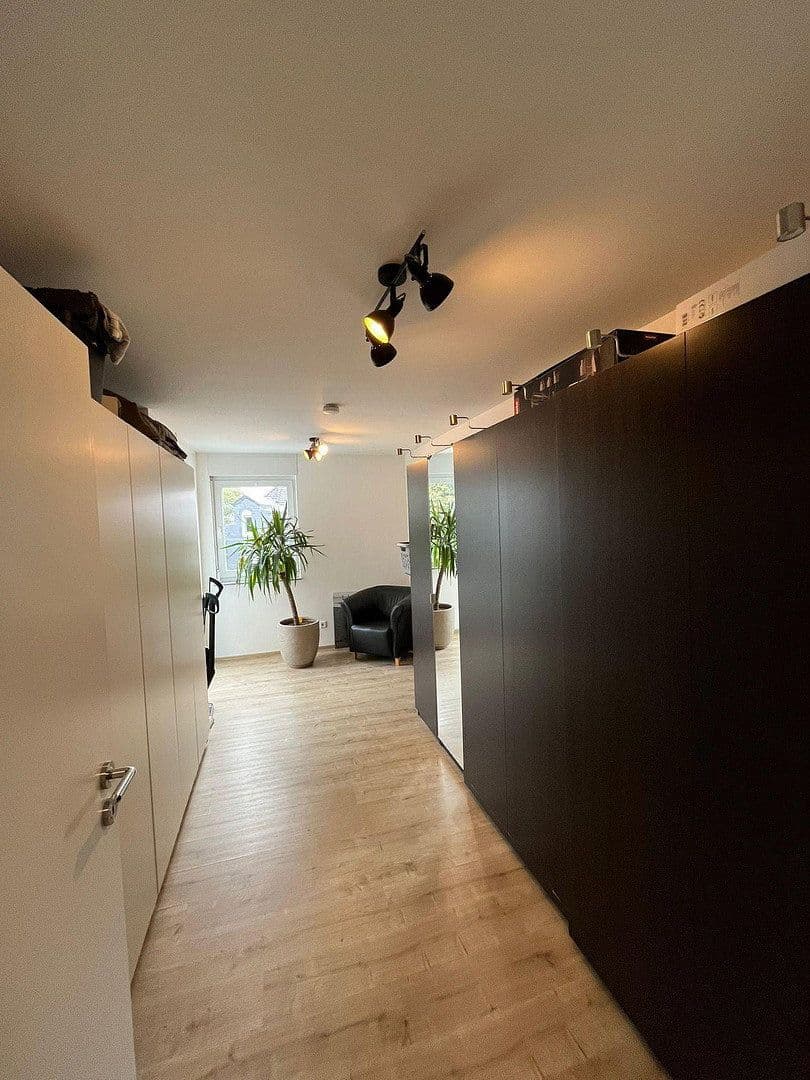 Pronájem bytu 4+1 96 m², Danziger Straße 1, Wermelskirchen, Severní Porýní-Vestfálsko Pronájem bytu 4+1 96 m², Danziger Straße 1, Wermelskirchen, Severní Porýní-Vestfálsko