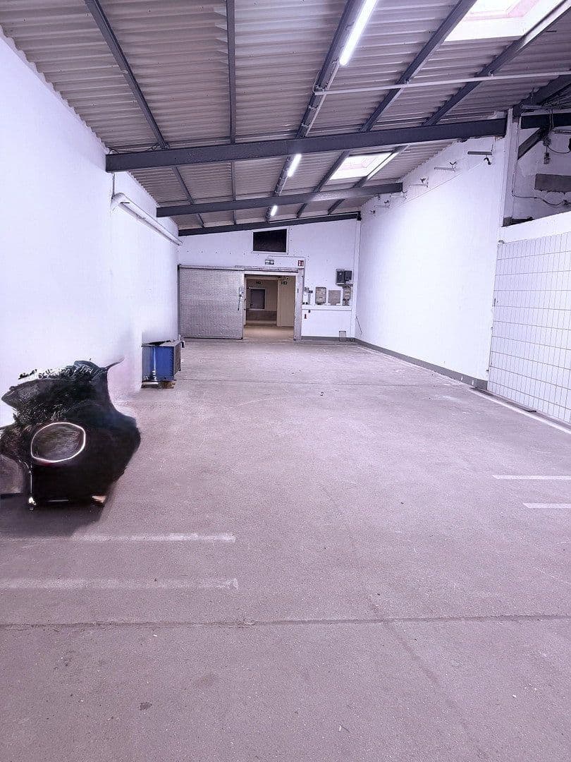 Pronájem nebytového prostoru 420 m², Seelandstraße 32, Lübeck, Šlesvicko-Holštýnsko Pronájem nebytového prostoru 420 m², Seelandstraße 32, Lübeck, Šlesvicko-Holštýnsko