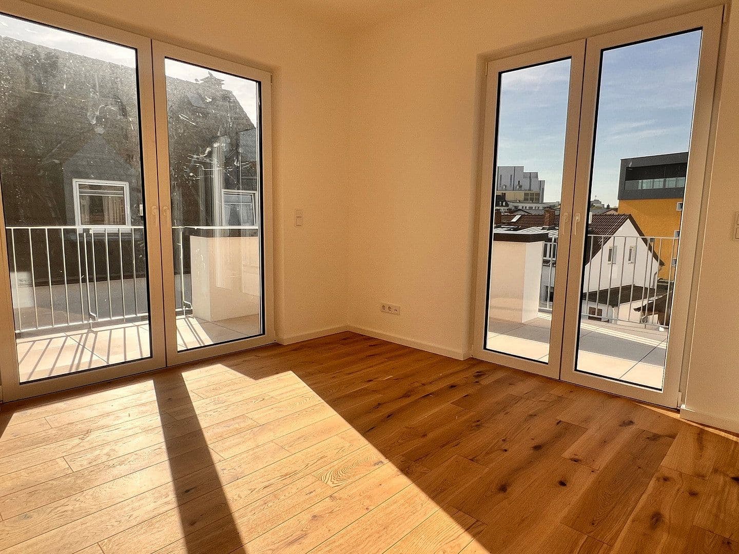 Pronájem bytu 3+1 83 m², Frankfurt, Hessen Pronájem bytu 3+1 83 m², Frankfurt, Hessen