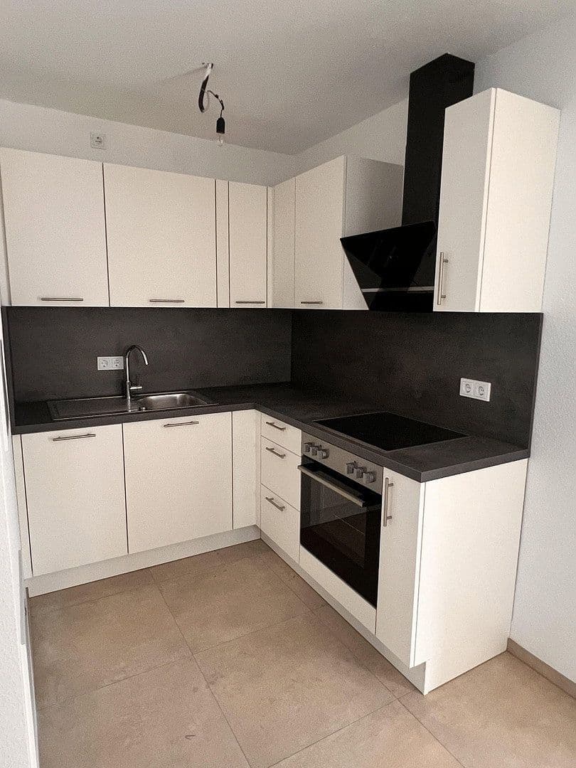 Pronájem bytu 2+1 43 m², Frankfurt, Hessen Pronájem bytu 2+1 43 m², Frankfurt, Hessen