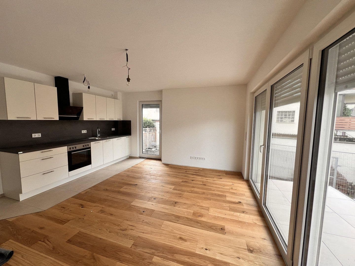 Pronájem bytu 2+1 43 m², Frankfurt, Hessen Pronájem bytu 2+1 43 m², Frankfurt, Hessen