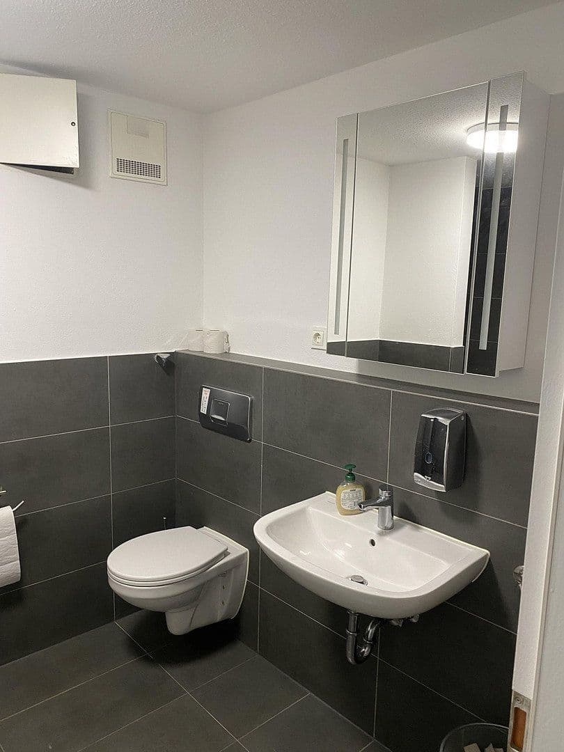 Pronájem kanceláře 64 m², Richelstraße 6, München Neuhausen, Bavorsko Pronájem kanceláře 64 m², Richelstraße 6, München Neuhausen, Bavorsko