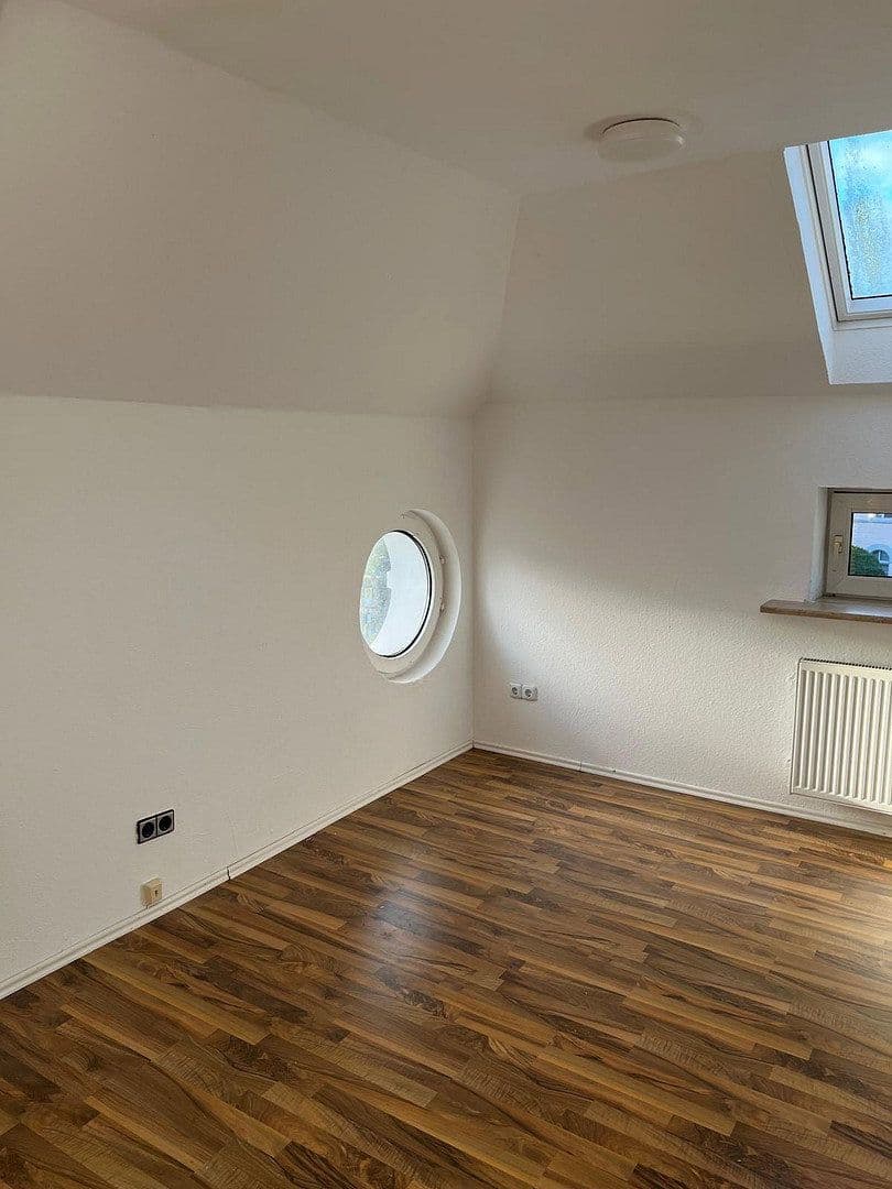 Pronájem bytu 1+1 28 m², Oldenburg, Dolní Sasko Pronájem bytu 1+1 28 m², Oldenburg, Dolní Sasko