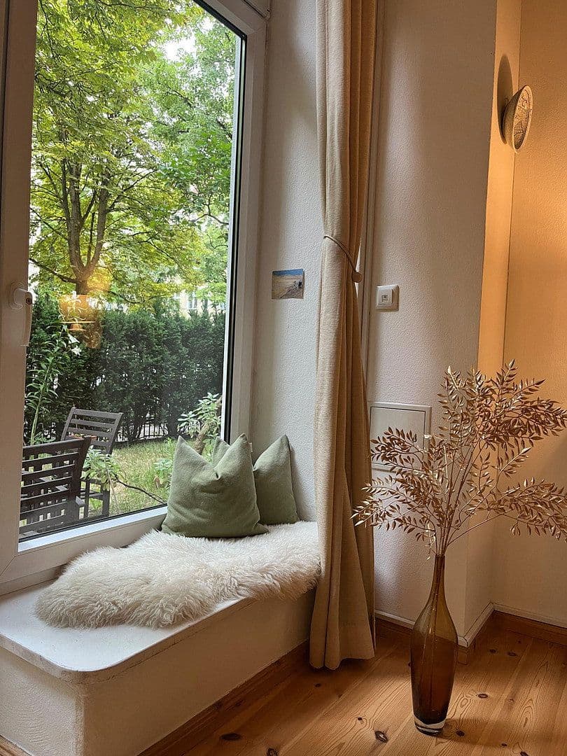 Pronájem bytu 3+1 94 m², Albestrasse 18, Berlin, Berlín Pronájem bytu 3+1 94 m², Albestrasse 18, Berlin, Berlín