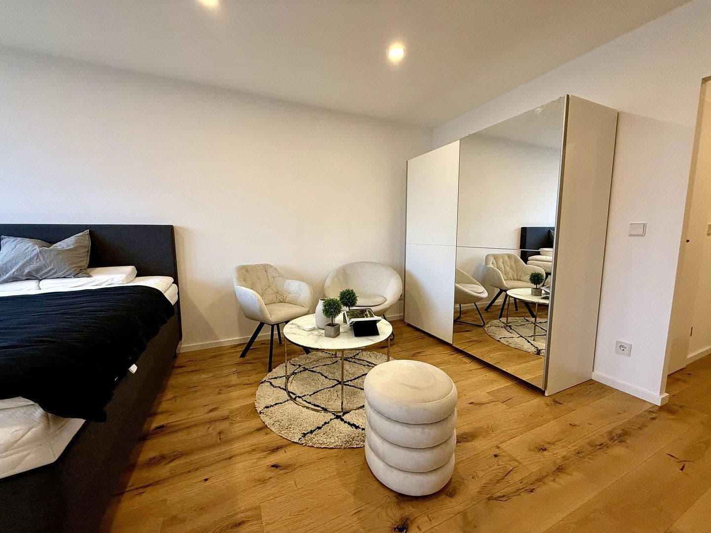 Pronájem bytu 1+1 33 m², Frankfurt am Main, Hessen Pronájem bytu 1+1 33 m², Frankfurt am Main, Hessen
