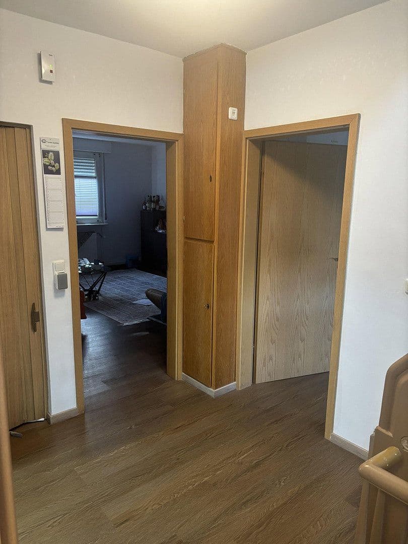 Prodej domu 95 m², pozemek 455 m², Rheinstraße 52, Ingelheim am Rhein, Porýní-Falc Prodej domu 95 m², pozemek 455 m², Rheinstraße 52, Ingelheim am Rhein, Porýní-Falc