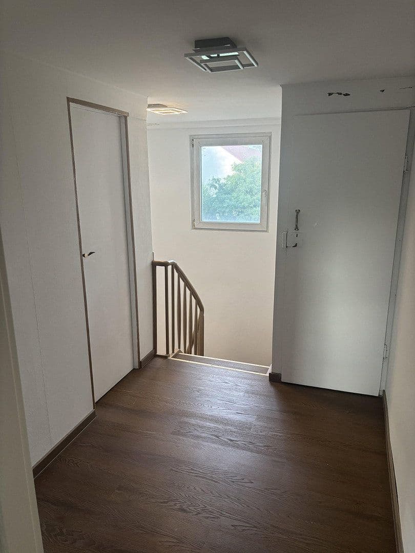 Prodej domu 95 m², pozemek 455 m², Rheinstraße 52, Ingelheim am Rhein, Porýní-Falc Prodej domu 95 m², pozemek 455 m², Rheinstraße 52, Ingelheim am Rhein, Porýní-Falc