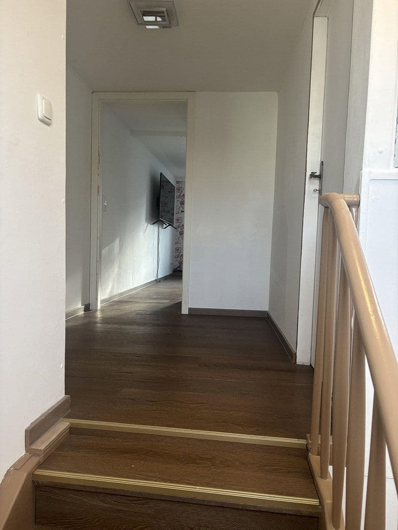 Prodej domu 95 m², pozemek 455 m², Rheinstraße 52, Ingelheim am Rhein, Porýní-Falc Prodej domu 95 m², pozemek 455 m², Rheinstraße 52, Ingelheim am Rhein, Porýní-Falc