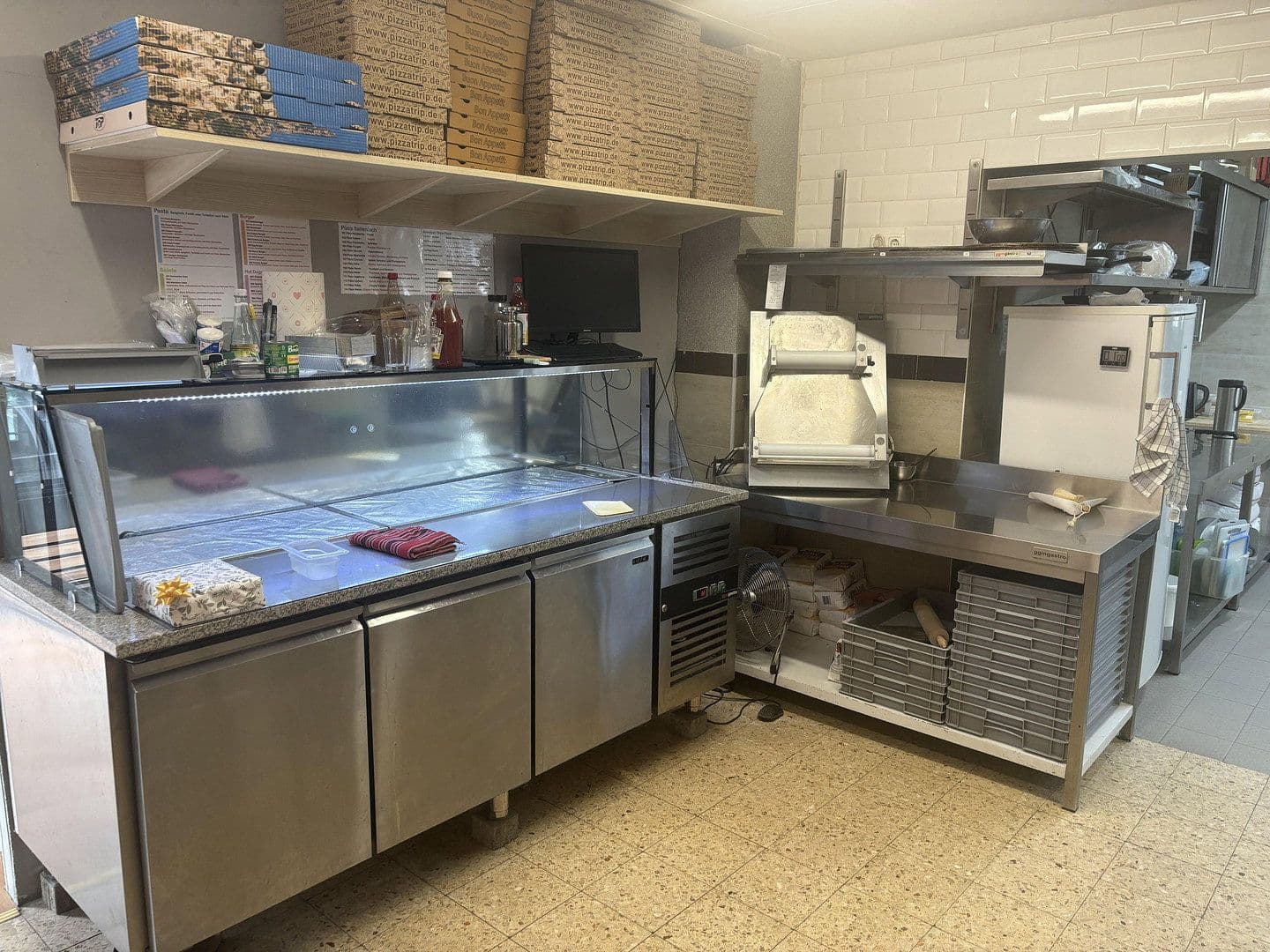 Prodej domu 95 m², pozemek 455 m², Rheinstraße 52, Ingelheim am Rhein, Porýní-Falc Prodej domu 95 m², pozemek 455 m², Rheinstraße 52, Ingelheim am Rhein, Porýní-Falc