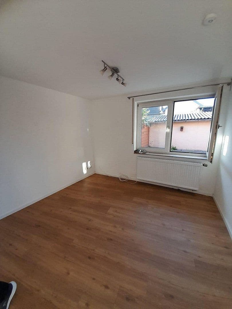 Pronájem domu 40 m², pozemek 300 m², Jülich, Severní Porýní-Vestfálsko Pronájem domu 40 m², pozemek 300 m², Jülich, Severní Porýní-Vestfálsko