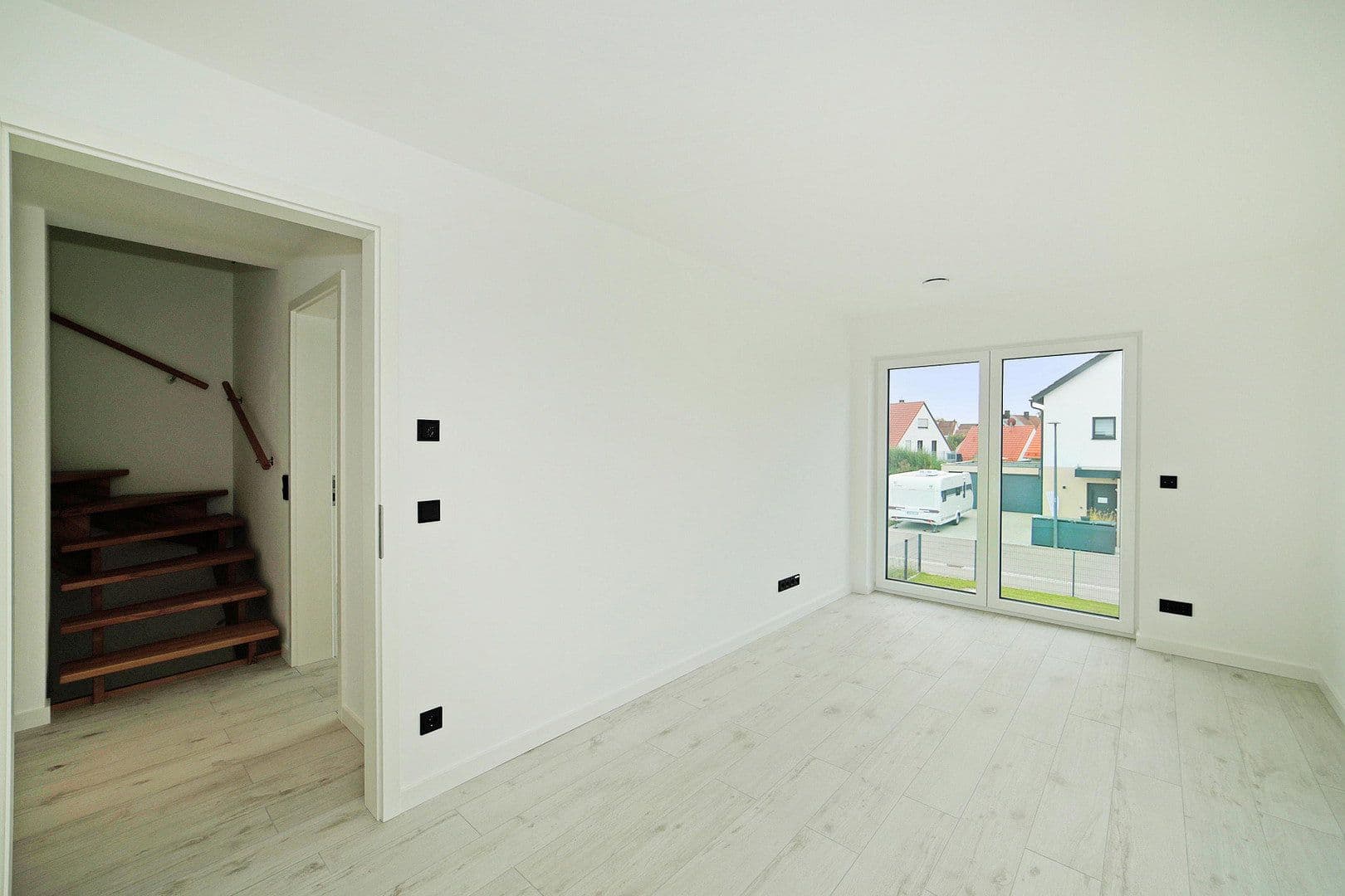 Pronájem domu 164 m², pozemek 602 m², Zimmererweg 3, Bergkirchen, Bavorsko Pronájem domu 164 m², pozemek 602 m², Zimmererweg 3, Bergkirchen, Bavorsko