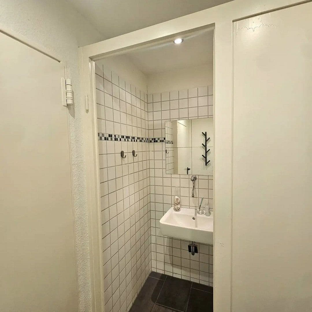 Pronájem kanceláře 63 m², Essen, Severní Porýní-Vestfálsko Pronájem kanceláře 63 m², Essen, Severní Porýní-Vestfálsko