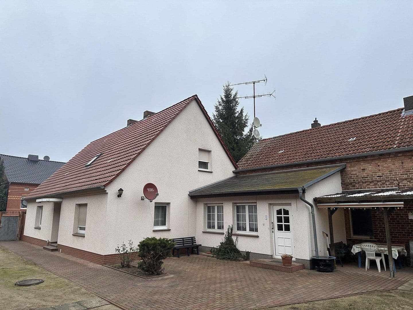 Prodej domu 150 m², pozemek 3.265 m², Kasel-Golzig, Braniborsko Prodej domu 150 m², pozemek 3.265 m², Kasel-Golzig, Braniborsko