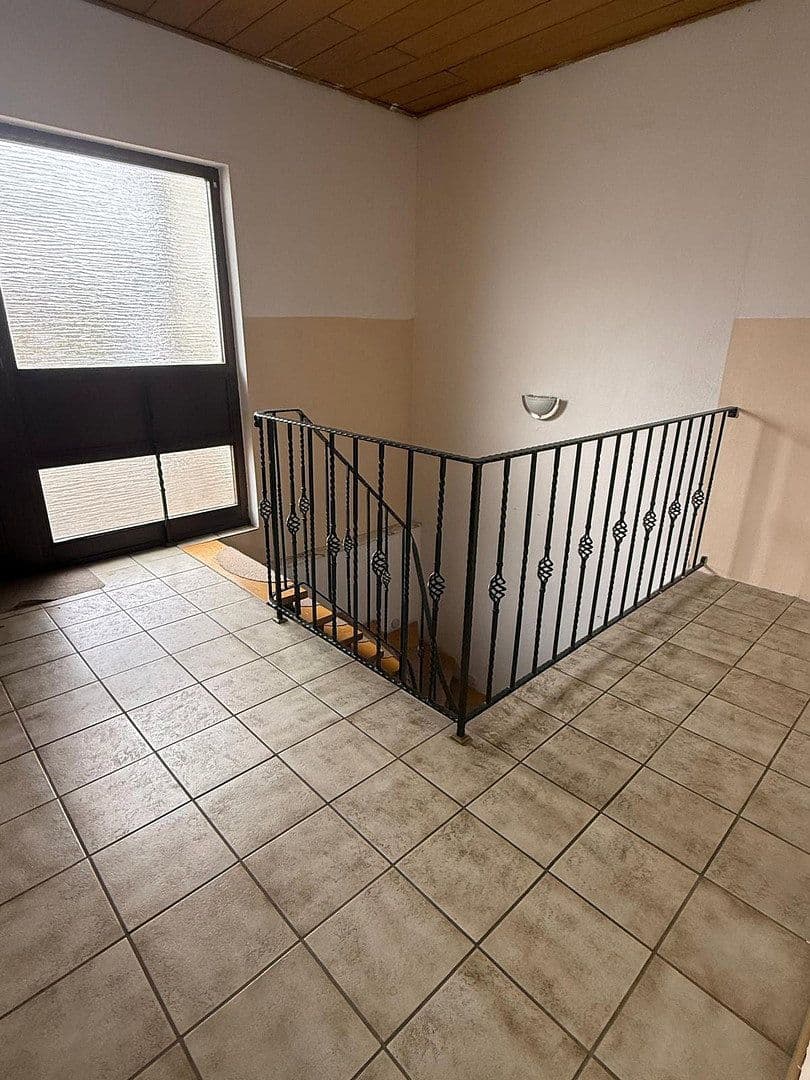 Prodej domu 184 m², pozemek 750 m², Hachenburger Straße 4, Müschenbach, Porýní-Falc Prodej domu 184 m², pozemek 750 m², Hachenburger Straße 4, Müschenbach, Porýní-Falc